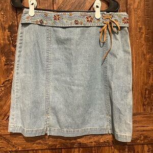 Sonoma Denim Mini Skirt Embroidered Floral Detail Lace-Up Women‎ Fashion VTG y2k